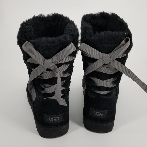 UGG Short Continuity Bow Black Boot for Women Size 6 New in Box - Picture 10 of 13